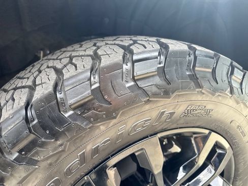 Used 2025 Chevrolet Silverado 2500 LT w/ Trail Boss Package AWD/4WD image 25