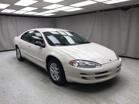 Used 2004 Dodge Intrepid SE image 5