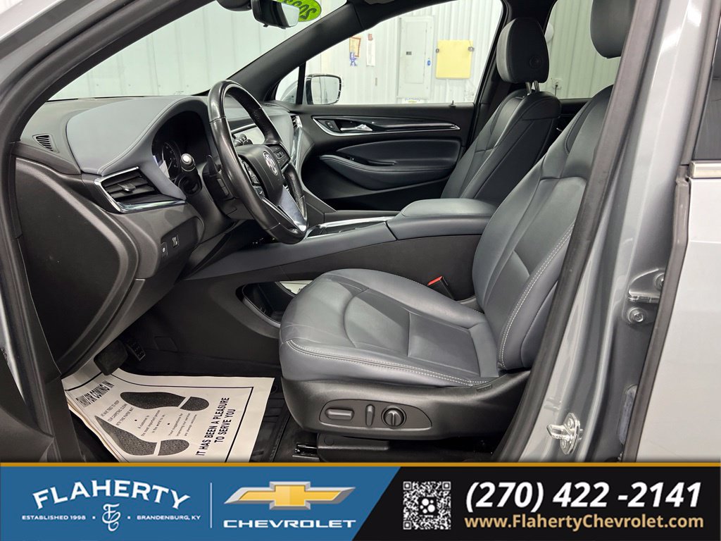 Used 2023 Buick Enclave Essence FWD image 9