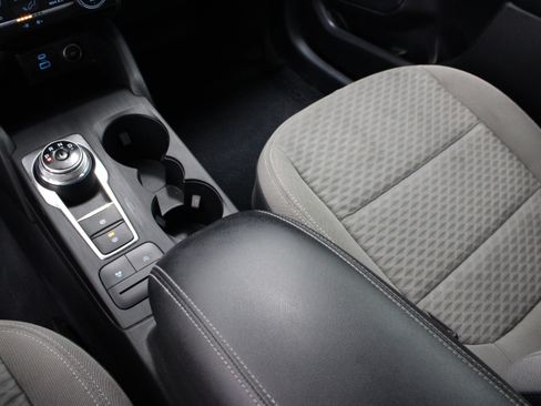 Used 2021 Ford Escape SE w/ SE Sport Appearance Package FWD image 17