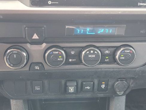 Used 2023 Toyota Tacoma TRD Off-Road image 14