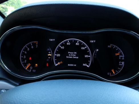 Used 2021 Jeep Grand Cherokee Limited image 31