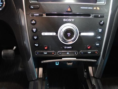 Used 2018 Ford Explorer Sport AWD/4WD image 35