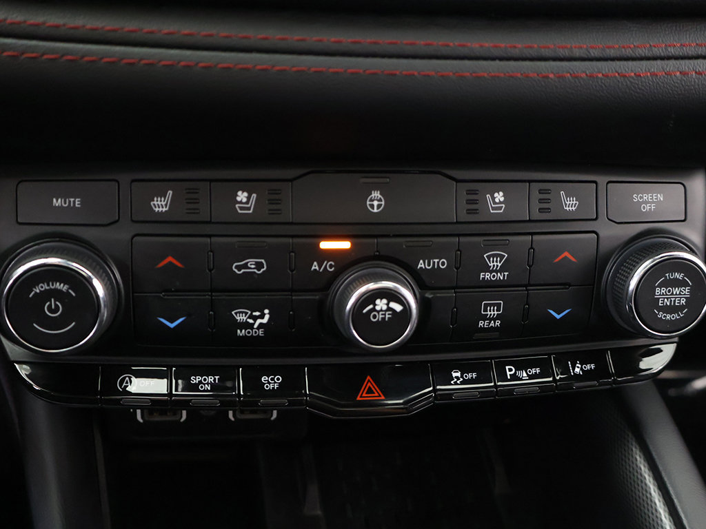Used 2025 Dodge Durango GT AWD/4WD image 61