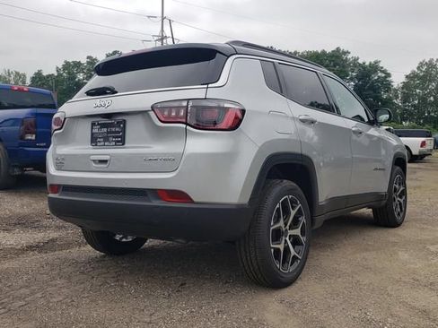 New 2026 Jeep Compass Limited w/ Sun, Sound & Navigation Group AWD/4WD image 3