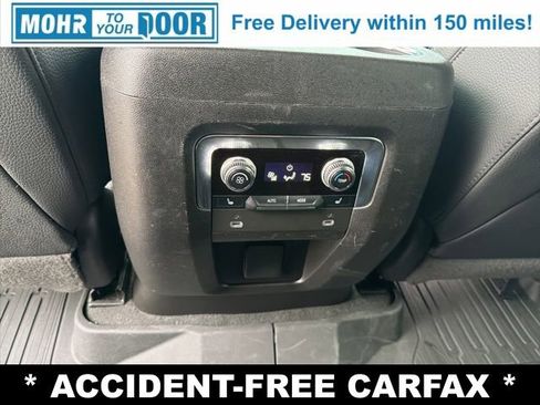 Used 2023 GMC Yukon Denali image 33