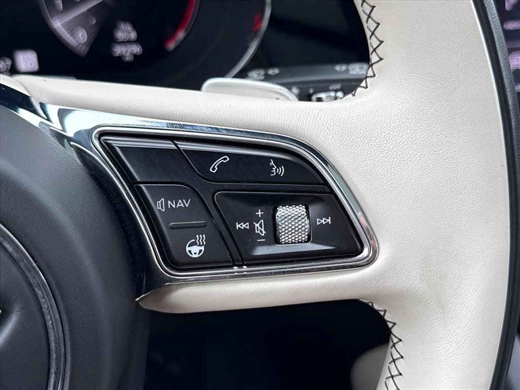 Used 2023 Bentley Bentayga AWD/4WD image 27