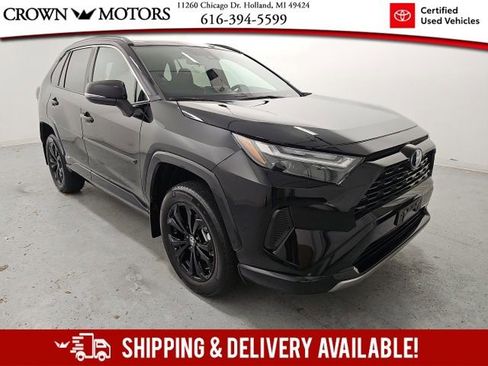 Used 2024 Toyota RAV4 SE image 1