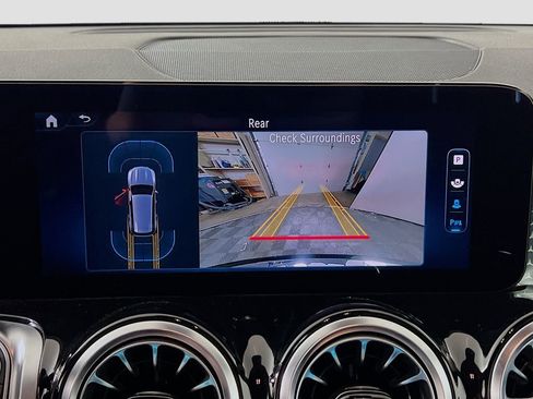 Used 2024 Mercedes-Benz GLB 250 GLB 250 image 16