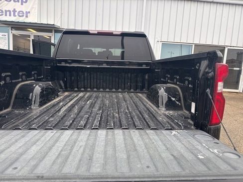 Used 2020 Chevrolet Silverado 1500 Custom w/ Custom Value Package image 8