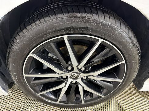 Used 2023 Toyota Camry SE image 11