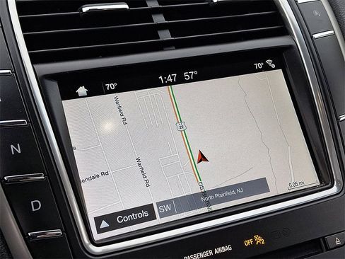 Used 2019 Lincoln Nautilus Select w/ Class II Trailer Tow Package image 18