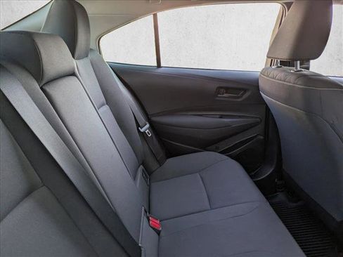 Used 2023 Toyota Corolla LE image 18