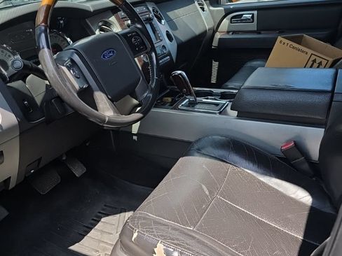 Used 2010 Ford Expedition Limited AWD/4WD image 5