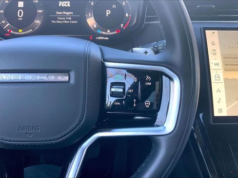 Used 2024 Land Rover Range Rover Sport SE image 24