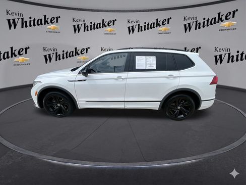 Used 2023 Volkswagen Tiguan SE R-Line AWD/4WD image 5