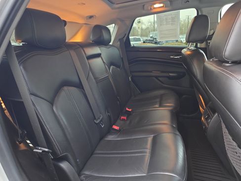 Used 2015 Cadillac SRX Luxury image 38