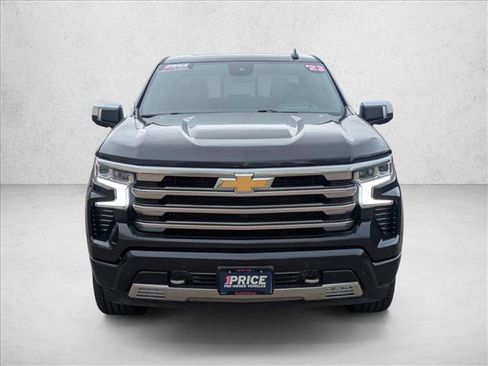 Used 2023 Chevrolet Silverado 1500 High Country w/ High Country Premium Package AWD/4WD image 2