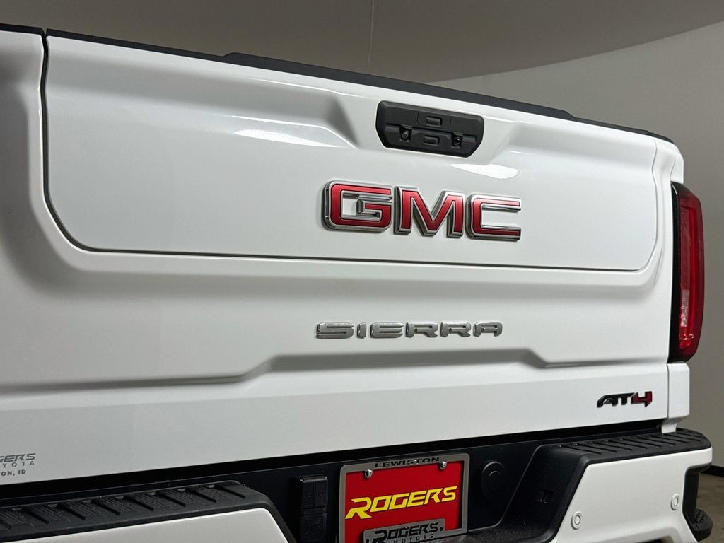 Used 2020 GMC Sierra 1500 AT4 w/ AT4 Premium Package AWD/4WD image 28