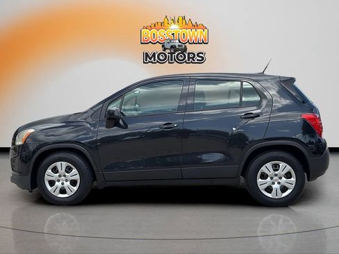 Used 2016 Chevrolet Trax LS FWD image 3