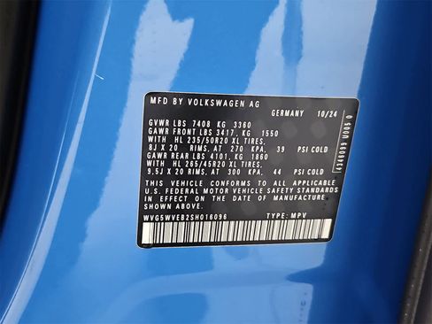 Certified 2025 Volkswagen ID. Buzz 1st Edition image 38