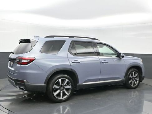 Certified 2024 Honda Pilot Touring image 6