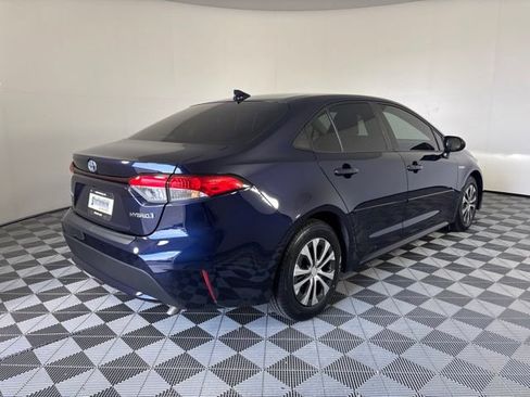 Used 2021 Toyota Corolla LE w/ Carpet Mat Package (TMS) FWD image 37