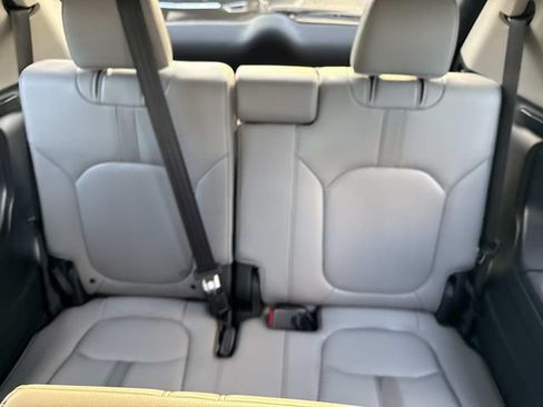 Certified 2024 Honda Pilot Touring image 15