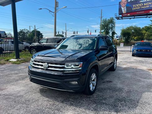 Used 2019 Volkswagen Atlas SE w/ Towing Package FWD image 3