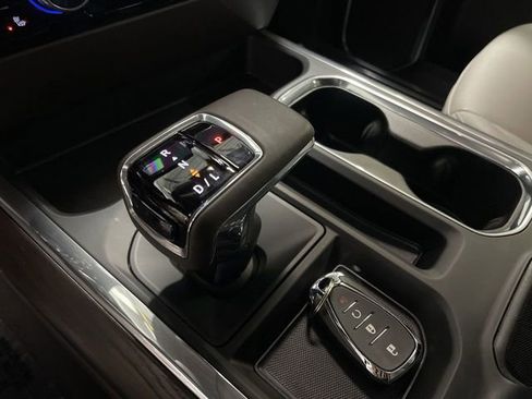 Used 2025 GMC Sierra 1500 SLT w/ SLT Premium Package image 20