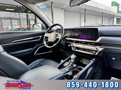 Used 2025 Kia Telluride S AWD/4WD image 47