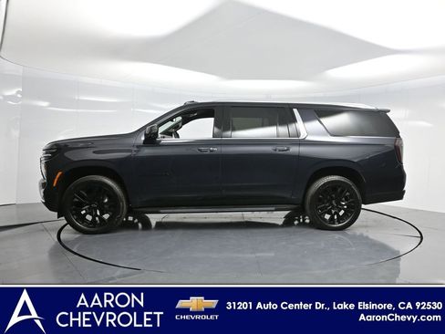 New 2025 Chevrolet Suburban Premier image 29