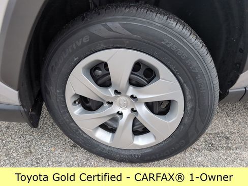 Certified 2022 Toyota RAV4 LE image 28