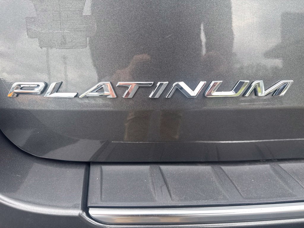 Certified 2020 Ford Explorer Platinum w/ Premium Technology Package AWD/4WD image 4