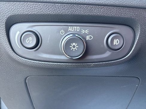 Used 2023 Buick Encore GX Select w/ Sport Touring Package FWD image 25