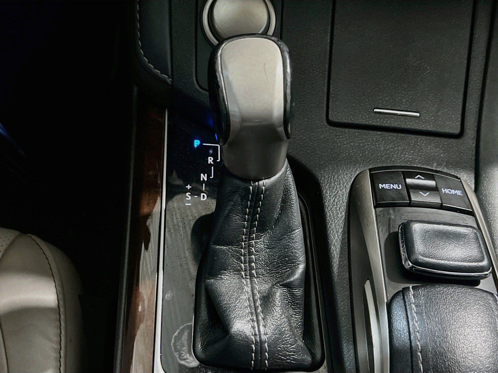 Used 2016 Lexus ES 350 w/ Luxury Package w/Wood Trim FWD image 13