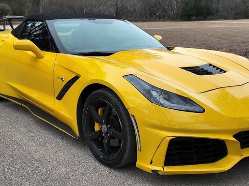 Used 2014 Chevrolet Corvette Stingray Convertible w/ 3LT Preferred Equipment Group image 2