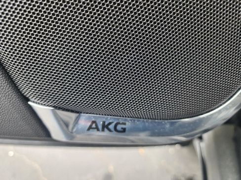 Used 2023 Cadillac Escalade Premium Luxury image 19