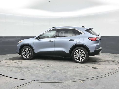 Used 2022 Ford Escape Titanium AWD/4WD image 3