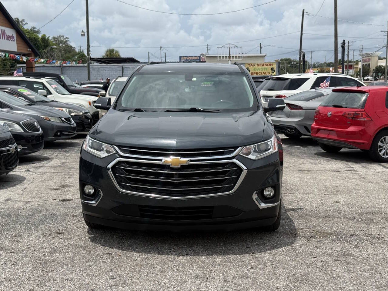 Used 2019 Chevrolet Traverse LT FWD image 3