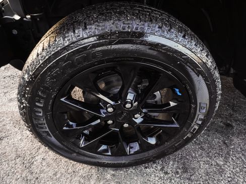 Used 2023 Jeep Wrangler Unlimited Sahara w/ Cold Weather Group image 8