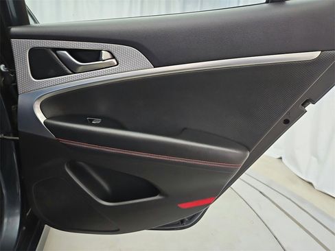 Used 2022 Genesis G70 3.3T w/ Sport Advanced Package image 28