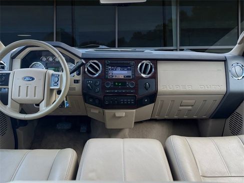 Used 2008 Ford F250 Lariat image 10