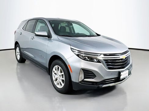 Used 2023 Chevrolet Equinox LT w/ Driver Convenience Package AWD/4WD image 3