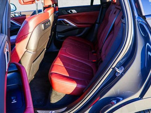 Used 2022 BMW X6 M50i w/ Dynamic Handling Package image 23