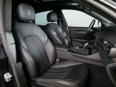 Used 2022 Maserati Levante Modena image 3