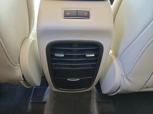 Used 2018 Lincoln MKC Reserve AWD/4WD image 10
