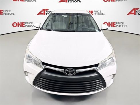 Certified 2017 Toyota Camry LE image 2