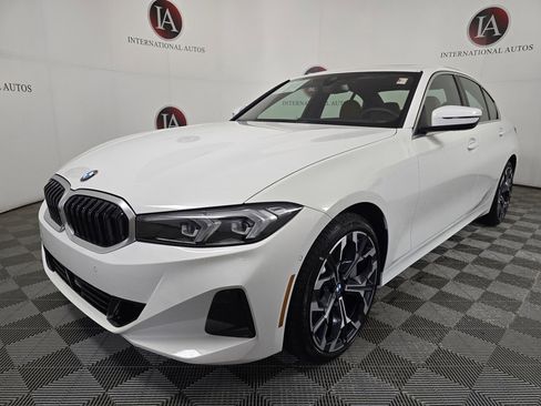 Used 2025 BMW 330i xDrive Sedan w/ Premium Package image 5