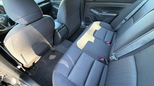 Used 2023 Nissan Altima 2.5 S FWD image 29